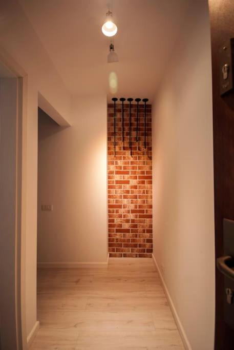 Retro Midtown Apartment Bucarest Esterno foto