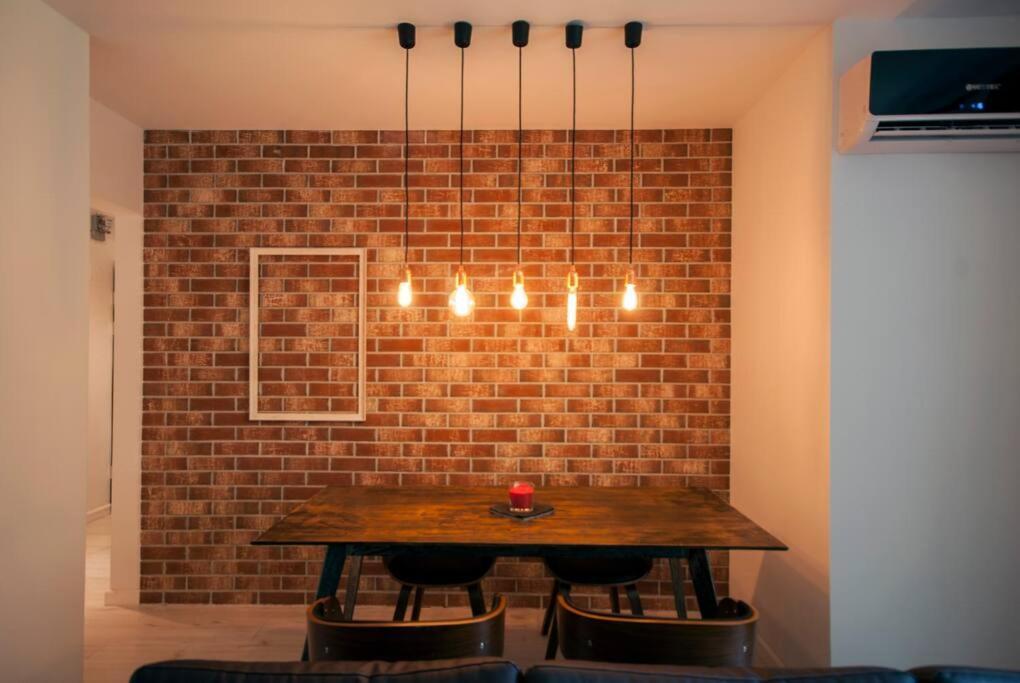 Retro Midtown Apartment Bucarest Esterno foto