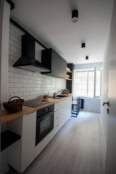 Retro Midtown Apartment Bucarest Esterno foto