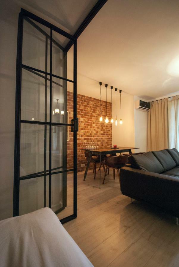 Retro Midtown Apartment Bucarest Esterno foto